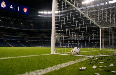 Kylian Mbappe a reușit un hat-trick în victoria lui Real Madrid cu Real Sociedad, la revenirea lui Jose Mourinho pe Bernabeu