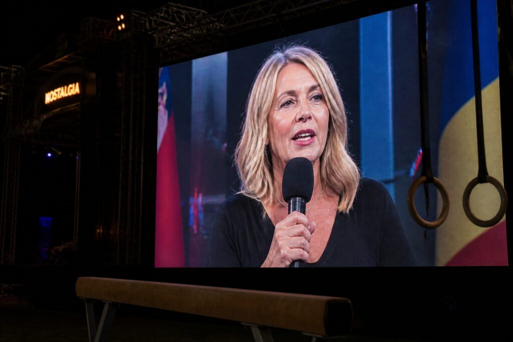 Nadia Comăneci a avut o apariție surpriză la festivalul Nostalgia pentru a marca 50 de ani de la nota 10